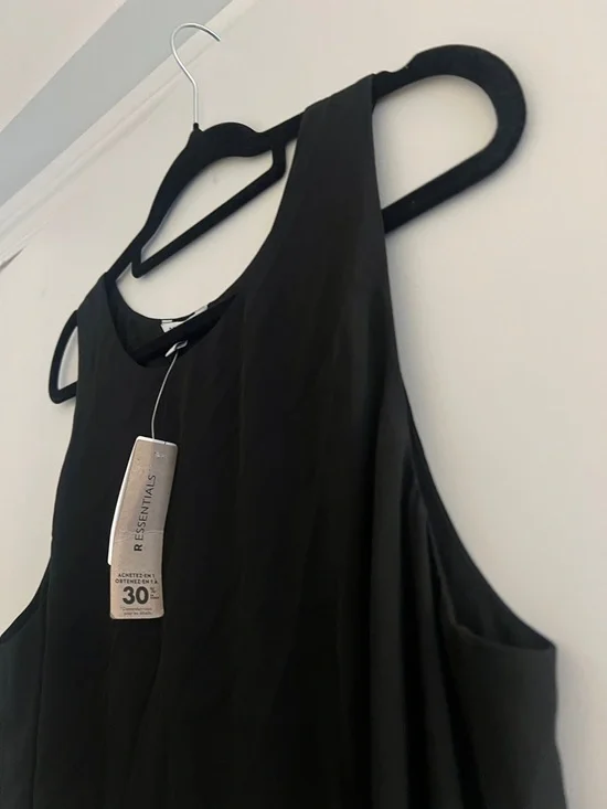 Reitmans R Essentials Black Sleeveless Tank - Picture 2 of 11